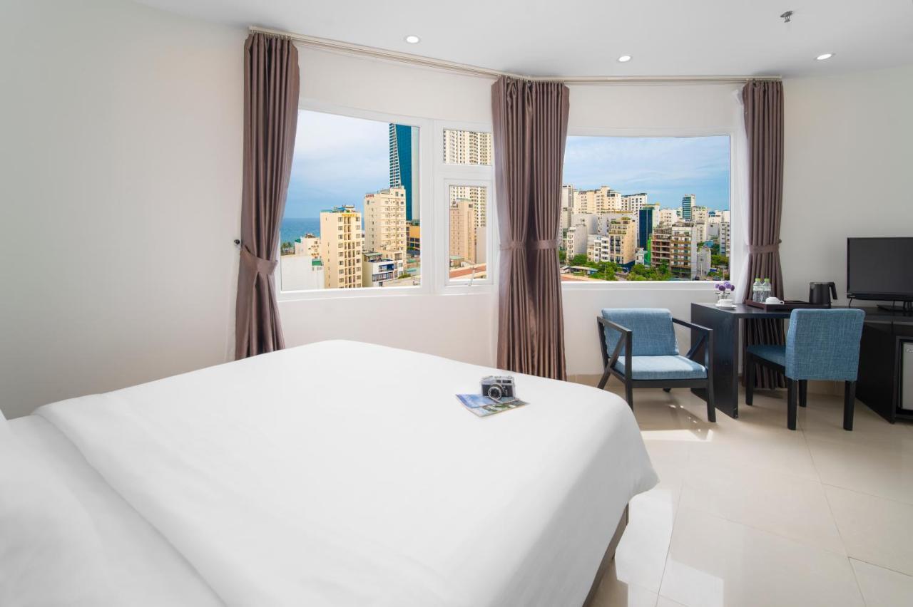 Golden Star Suite Hotel By Thg ดานัง ภายนอก รูปภาพ